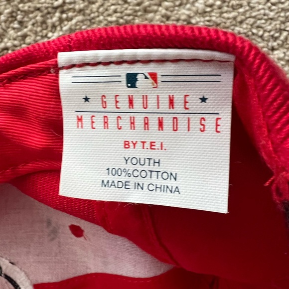 Cincinnati Reds hat - Picture 3 of 3